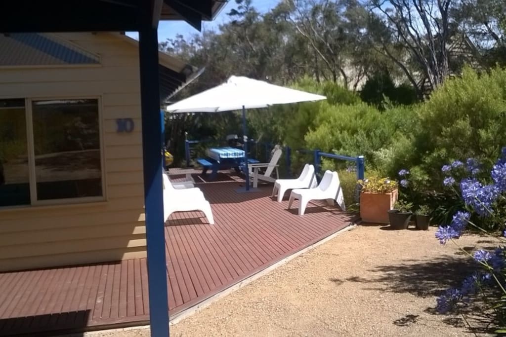 Outdoor deck