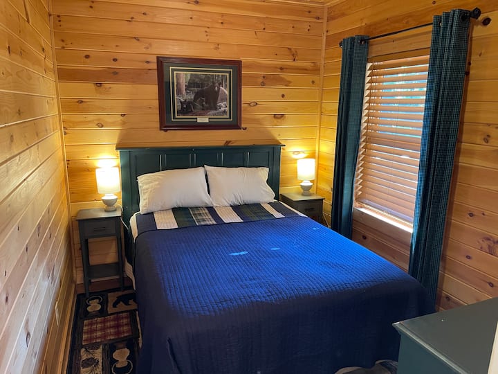 2 ° camera matrimoniale al piano di sotto (nuova dal 11/2021-sostituito letti a castello).