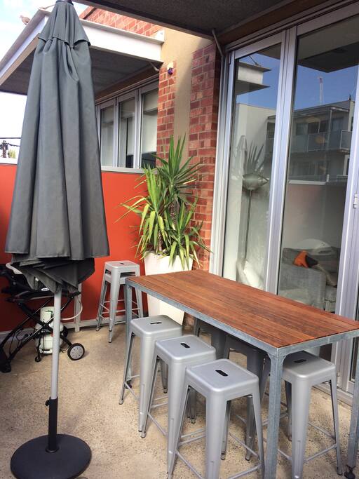 Enter apartment through the northern aspect courtyard complete with new weber barbecue.