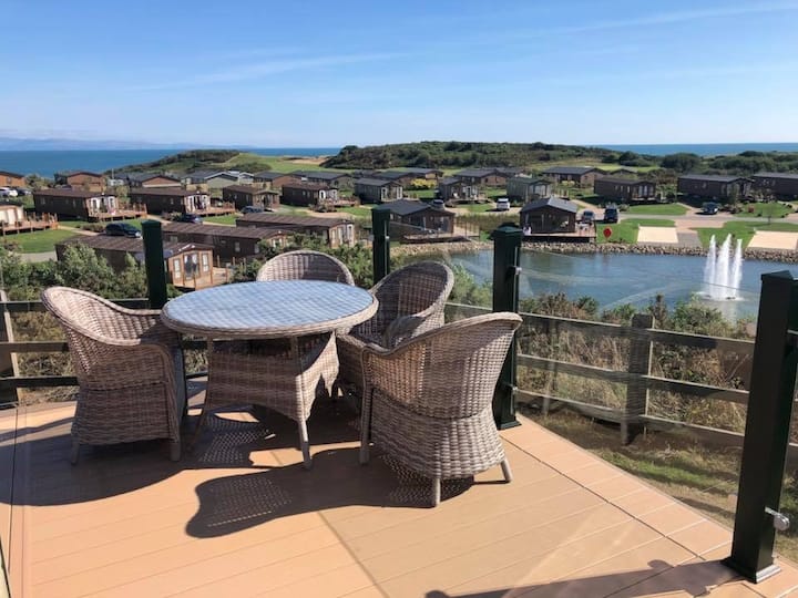 THE VIEW, best location and amazing views Chalets for Rent in Gwynedd