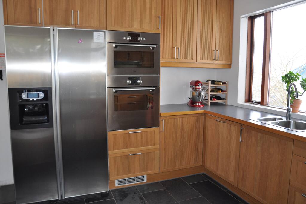 Access to the kitchen
