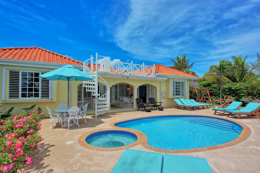 Eirie Blue Villa