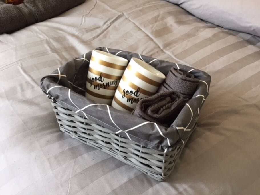 Welcome box (breakfast cups, face towels and toothbrushes)