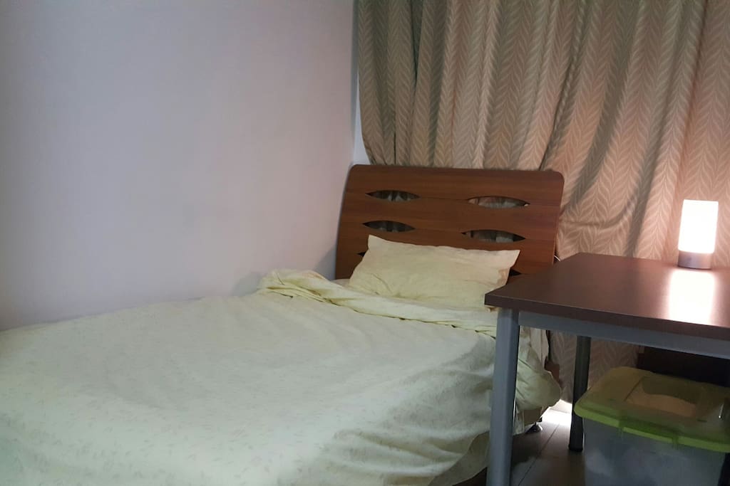 A Large size single bed ( 200cm x 100cm) that confortably suits one