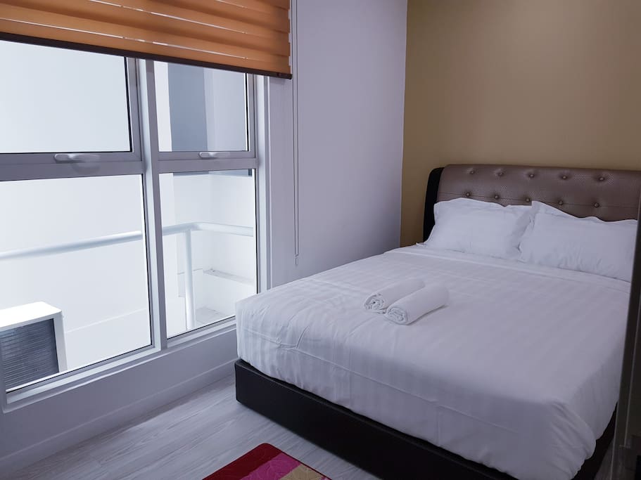 Bedroom 2: 1 Queen Size Bed + 1 Wardrobe