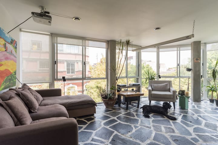 Enchanted Heaven Plant-Filled Penthouse with 5 Br