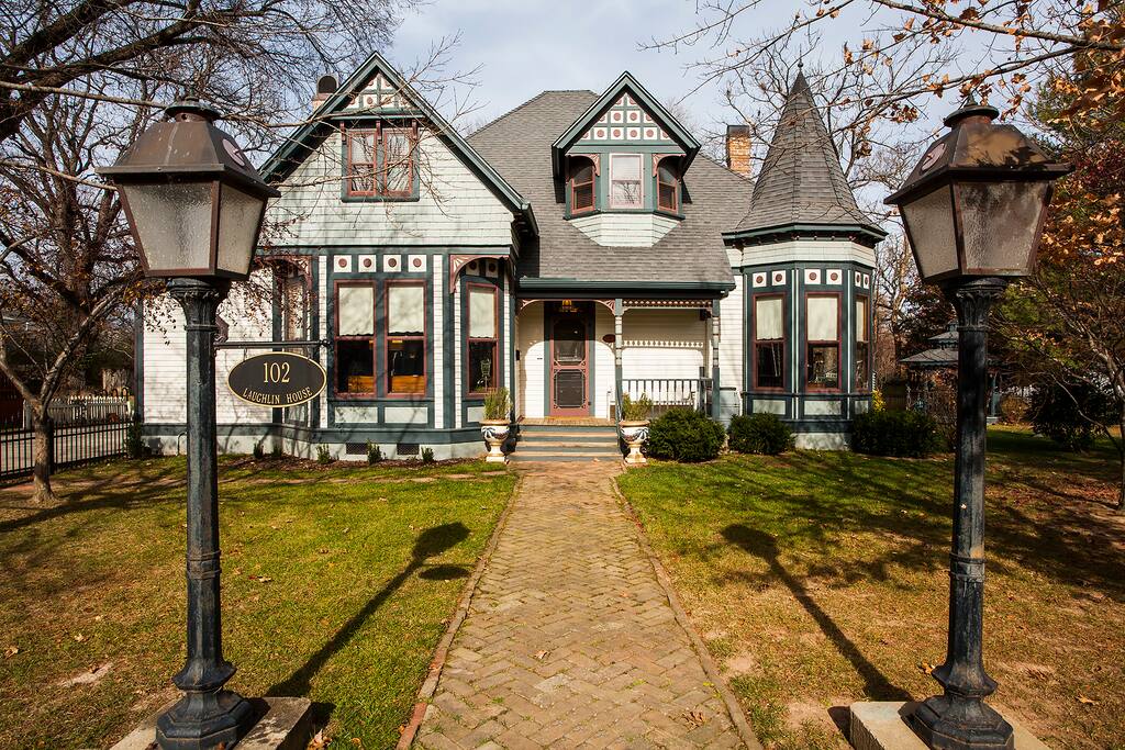 Historic Laughlin House