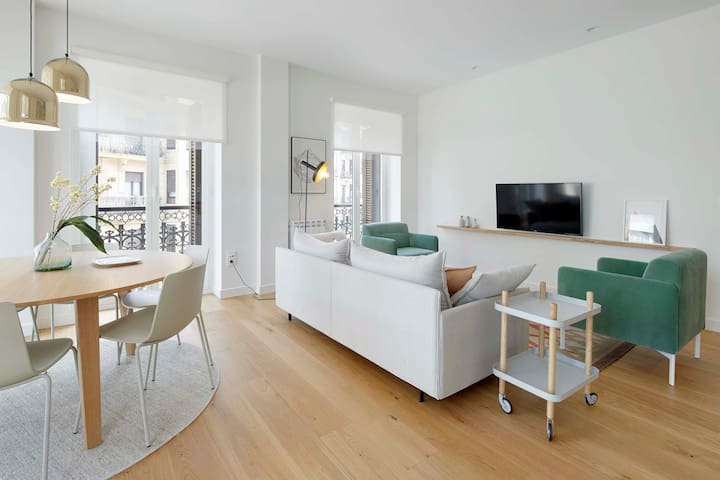 Belle Sebastian by FeelFree Rentals gallery image 2