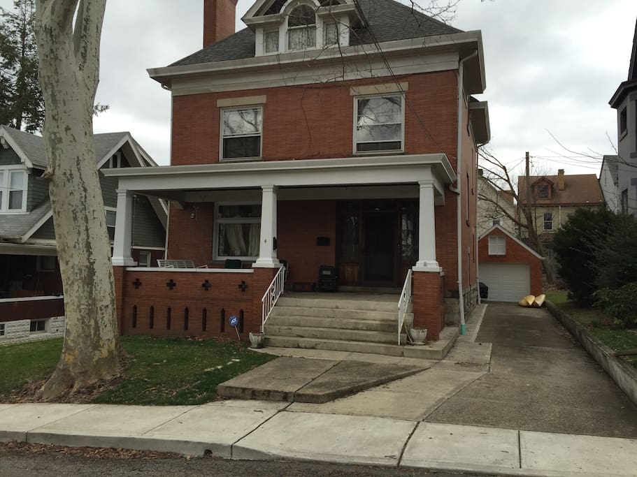 Charming, turn-of-the-century home. Hardwood floors, Kid friendly. Close to Lawrenceville, downtown, stadiums, and Oakland.