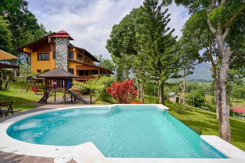 ® {Villa ~ Yrma ~ Ecolodge} @ LosMogotes + Piccuzi + Sauna