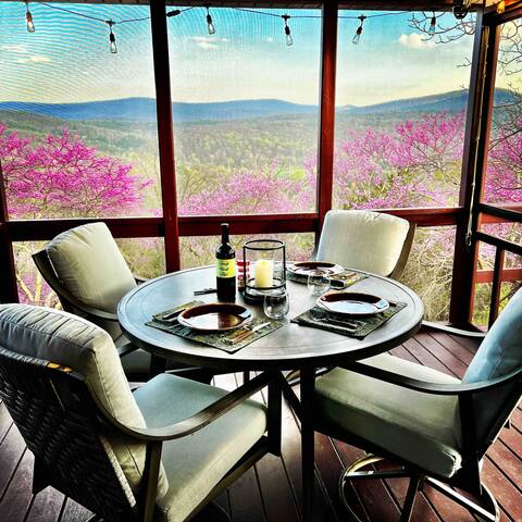 Lost River Mountaintop Getaway -Stunning Views!