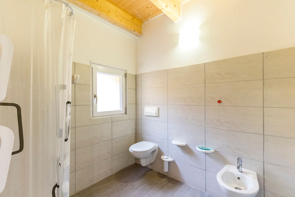 Bagno progettato per PMR