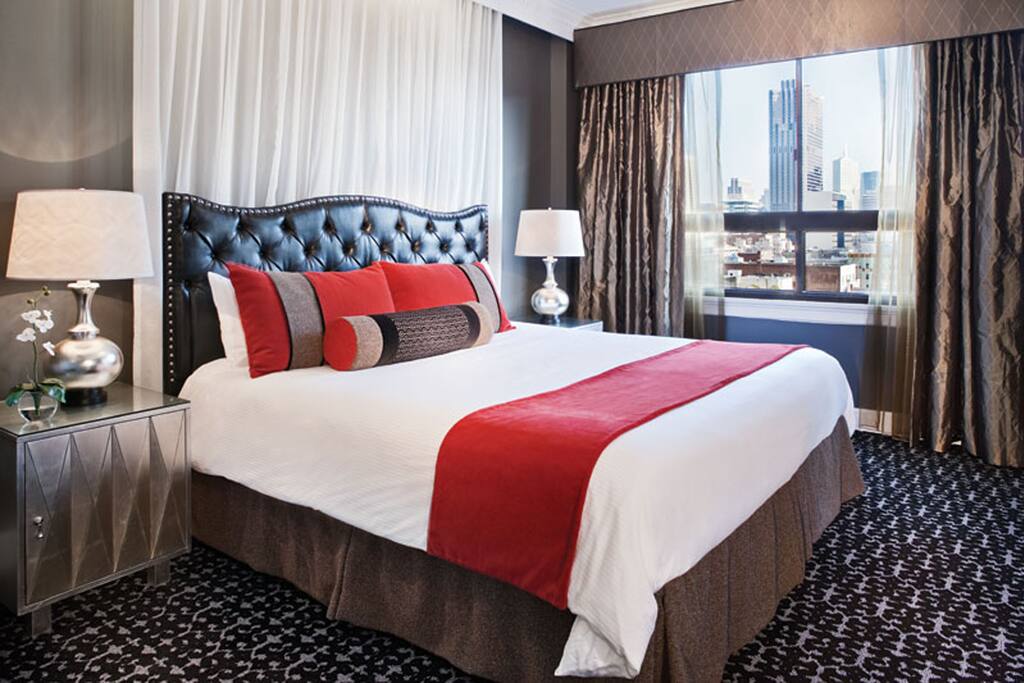 1 bedroom with queen bed