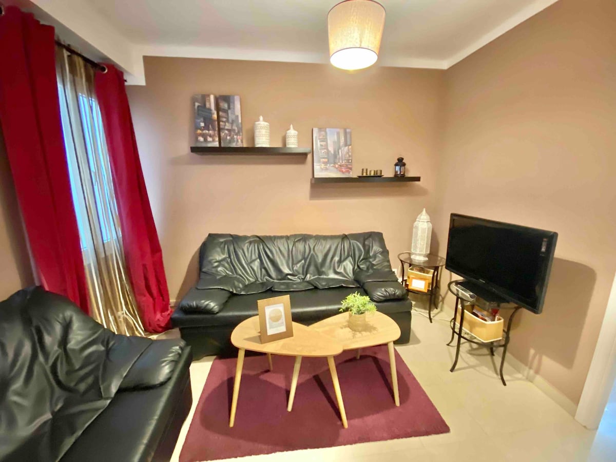 Top performing Airbnb: Flat ideal location for visiting Seville in Los Remedios