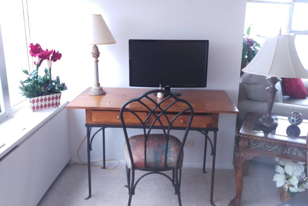 Desk Area - Mac computer