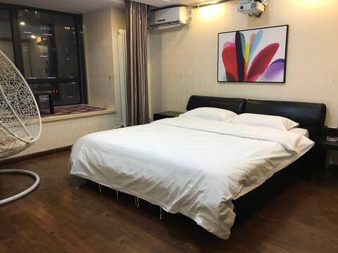 安阳万达广场SOHO公寓超享影视大床房
