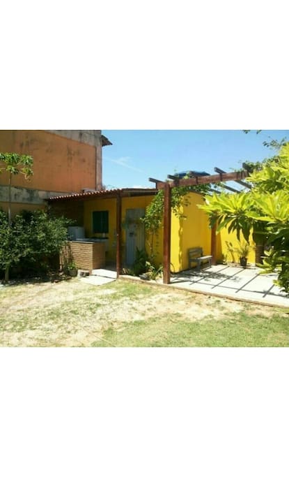 Suíte + cozinha externa