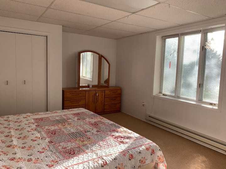 Bedroom 1 -lower level King bed