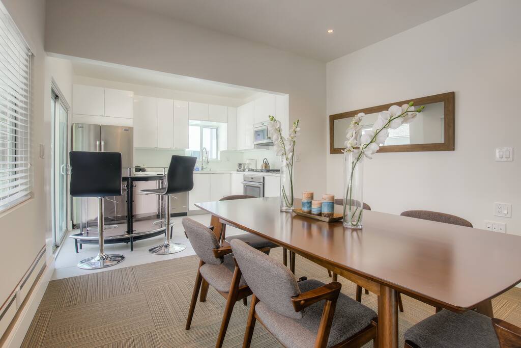 Dining Room & Kitchen