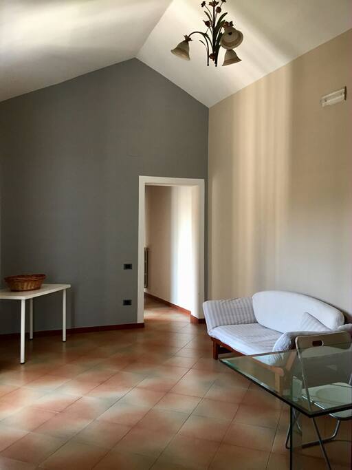 soggiorno con divano letto singolo