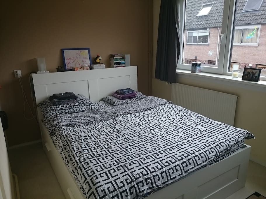 Master bed room