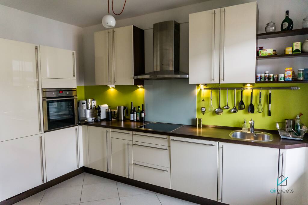 The kitchen includes everything you need.