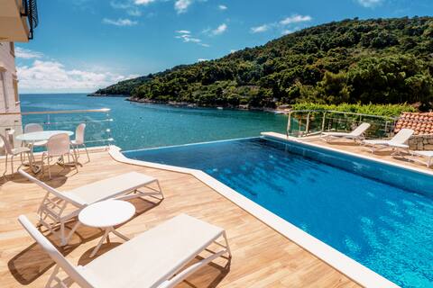 ORTENSIA LOVE TOP FLOOR - suite with terrace