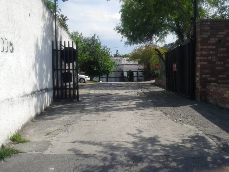 Entrada a la Propiedad