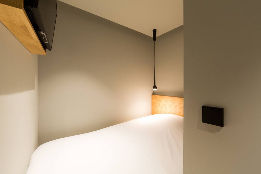 LITTLE BLACK HOUSE
ROOM 2