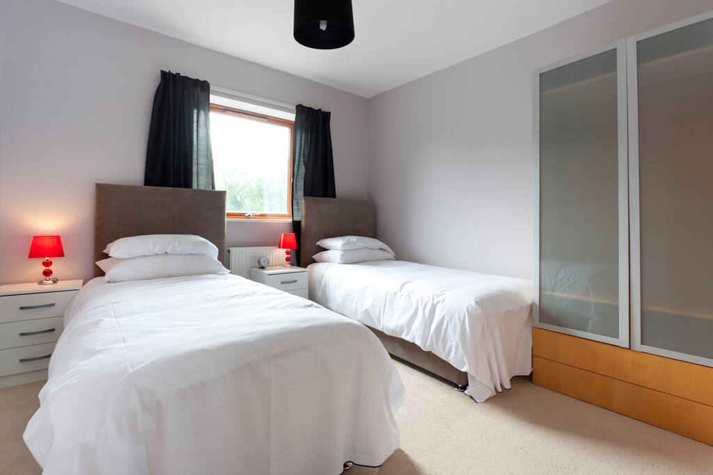 Luxury beds with 5 star quality linen.