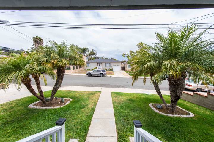 Outdoor/Indoor Living!! Hot Tub, Views, Rooftop gallery image 4