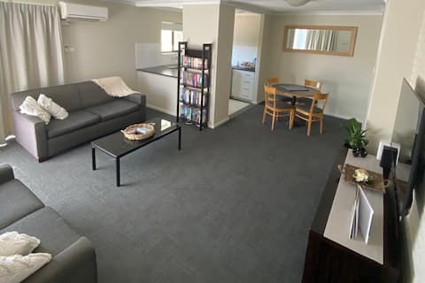 Sorrento Beach Escape (WA) Right on the beach!