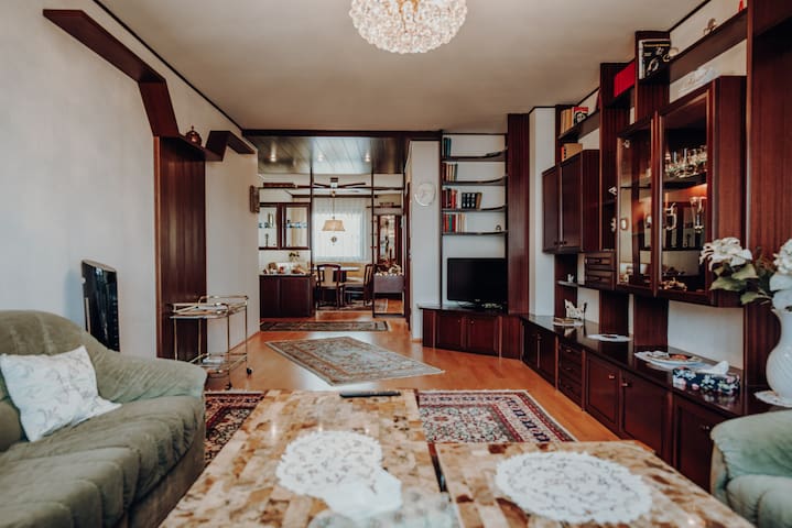 Nice 3 bedr. appart. near center