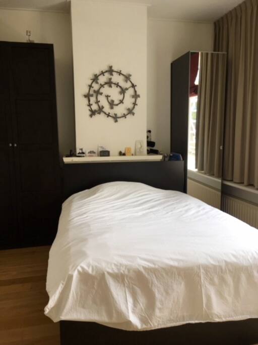 Slaapkamer met 2 pers. bed 160 x200