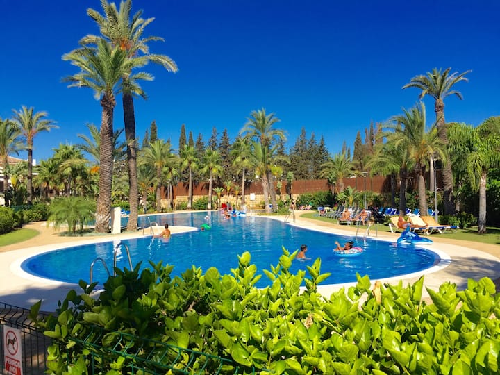 Luxurious Apartment 10 Min Walk From Puerto Banus. - Marbella