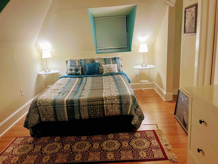 2nd flr Bedroom #4 with en suite bathroom (#2)