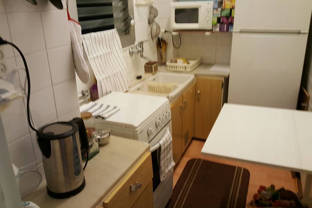 Cocina donde puedes tomar te o cafe con bolleria ,cortesia nuestra