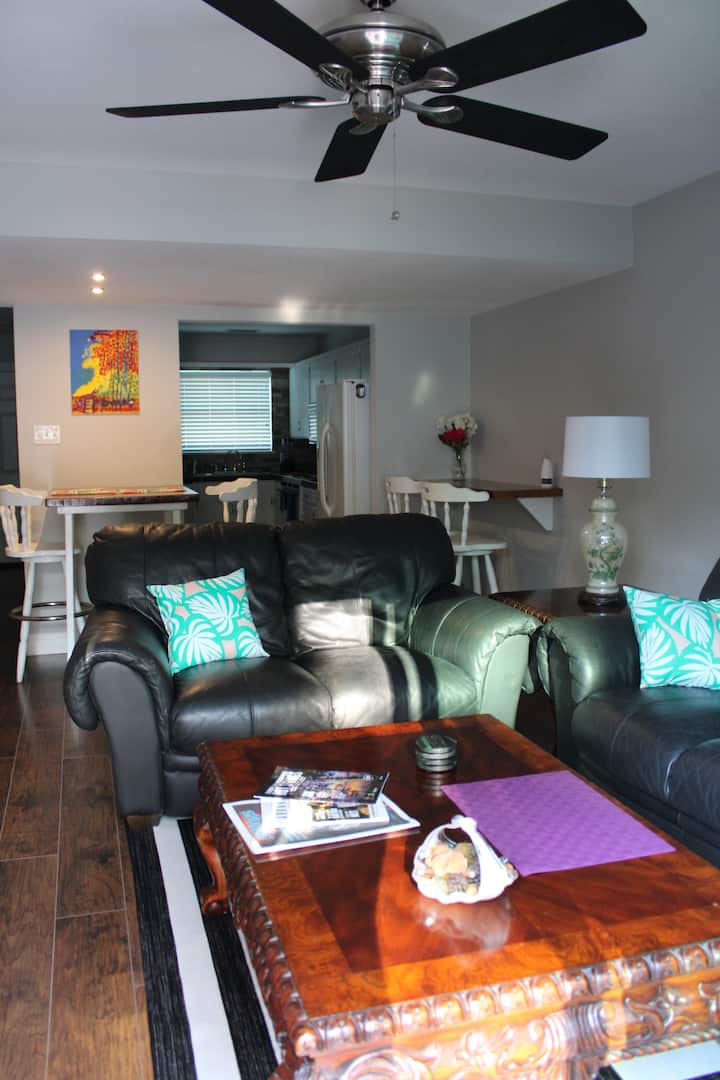 Cozy Duplex On Historic Row - Hot Springs, AR