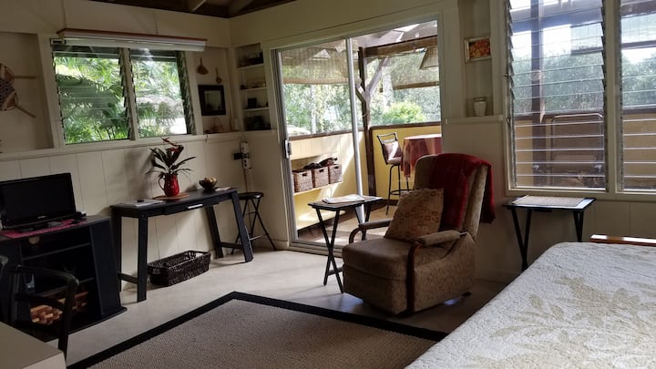 Charming Rainforest Cottage - Hawaii