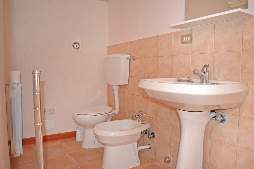 particolare bagno 1