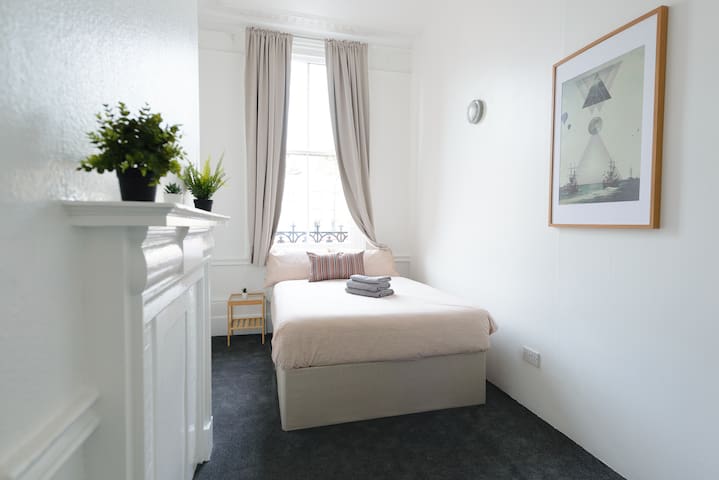 Double bed in newly refurbished warm guesthouse