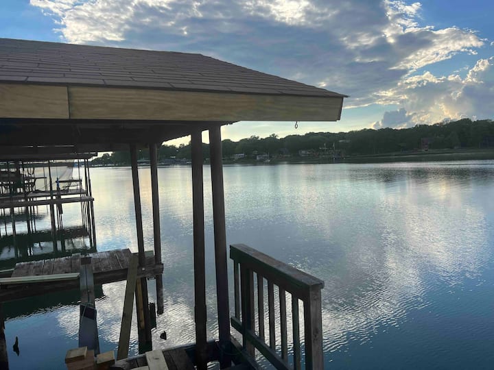 Lakefront Home Has Everything ! Houses for Rent in Mabank, Texas