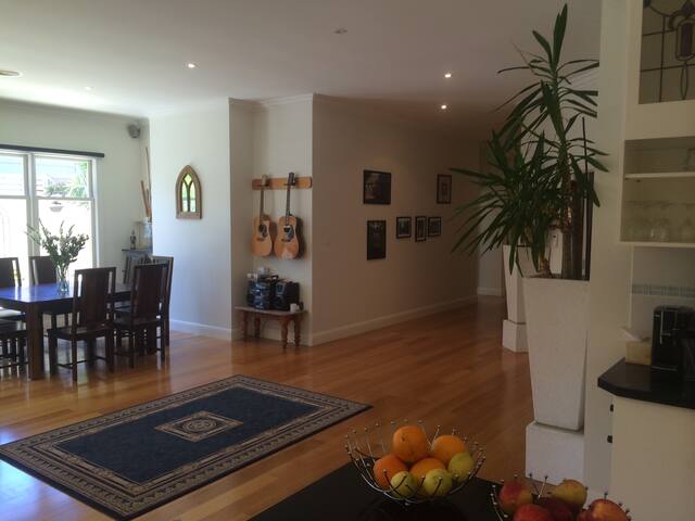 Edwardian charm, Resort living gallery image 4