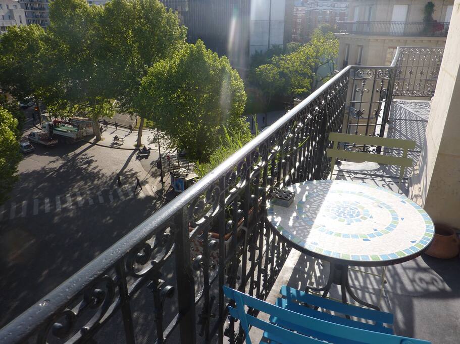 vue sur le métro Colonel Fabien
