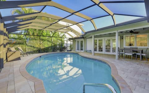 Marco Island - one block from the beach