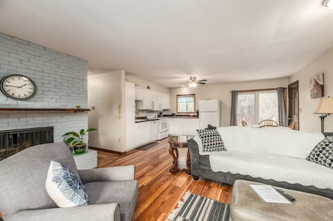 Come relax in our cozy and fresh home!