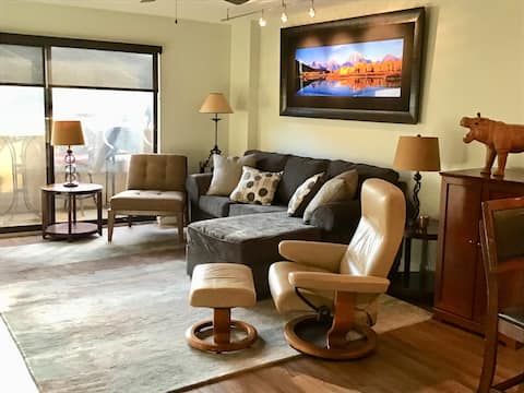 Top Airbnb: Stylish Condo 700 ft. from Beaver Creek Gondola in Avon