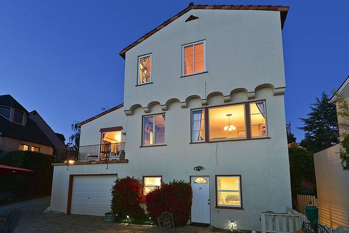 Beautiful Upper Rockridge Mediterranean Villa gallery image 5