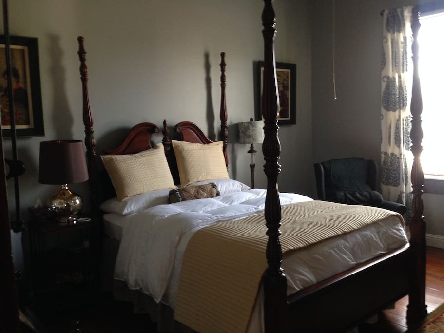 Louisiane Room - Queen Bed