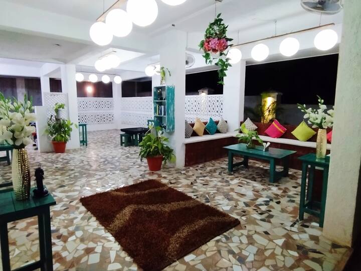 Living room 1 image 2